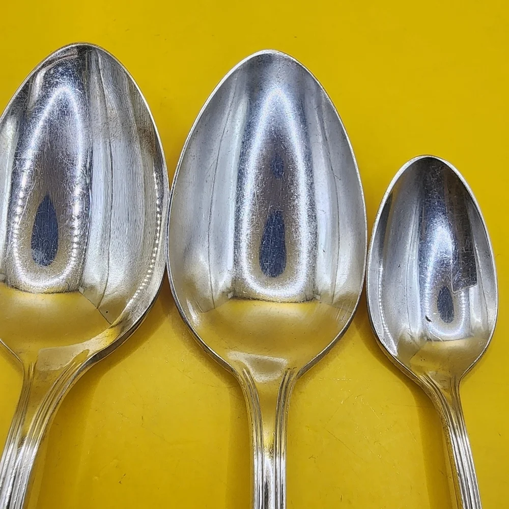 3 Rogers International Roberta Spoons Silverplate Vintage - Picture 3 of 6